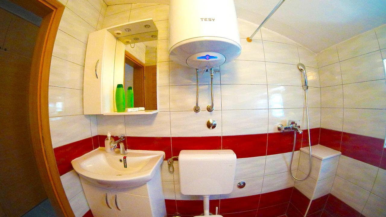 מוסטר Motel Han מראה חיצוני תמונה
